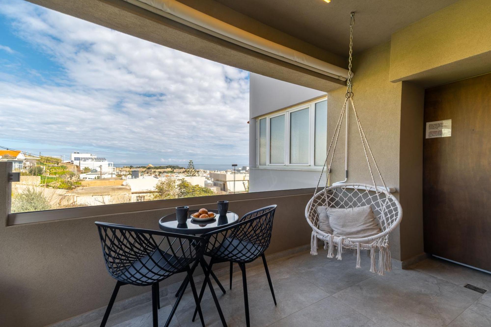Eros Luxury Apartment *